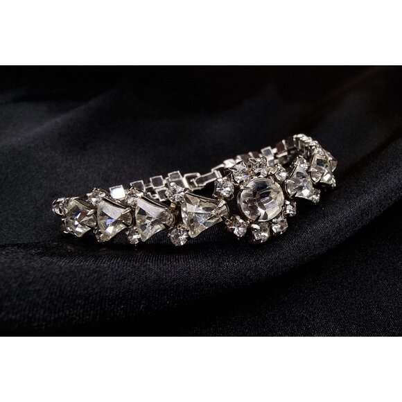 Vintage 1960s-1970s Rhinestone Bracelet With Triangular & Round Sparkling Stones - Picture 3 of 4